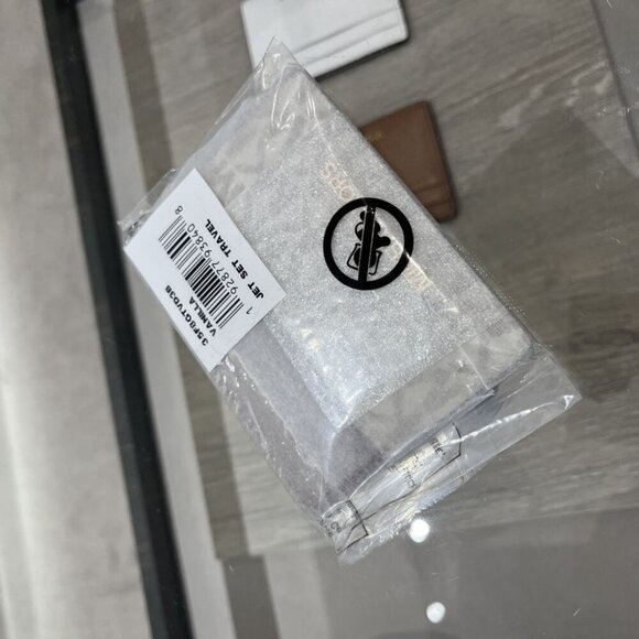 NWT Michael Kors Jet Set Travel Large Logo and Leather Card Case 35F8GTVD3B - Picture 3 of 9